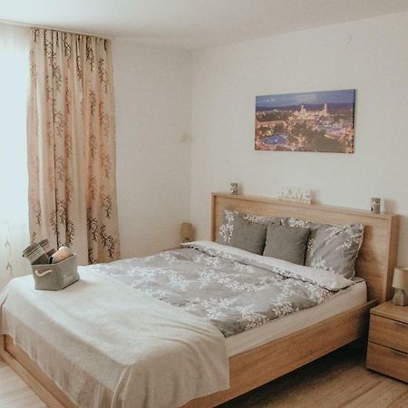 Apartament 1 Decembrie Apartment Alba Iulia Bagian luar foto
