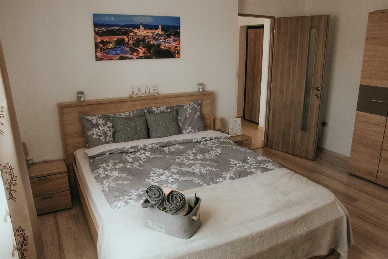 Apartament 1 Decembrie Apartment Alba Iulia Bagian luar foto